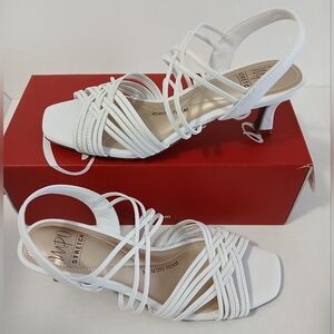 Impo Emmy White Stretch 2.5 Heel Sandal Size 8.5 Memory Foam Elastic